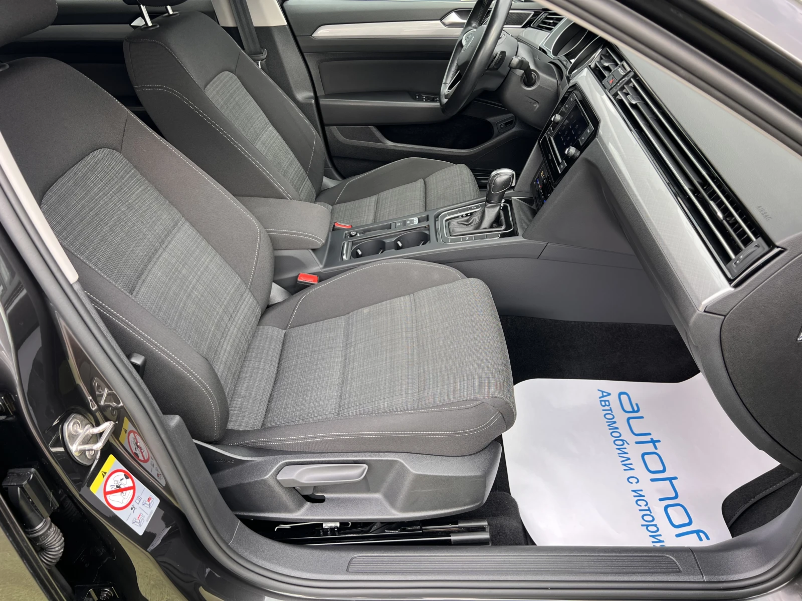 VW Passat BUSINESS/2.0TDI/150k.c./7-DSG/ГАРАНЦИЯ - изображение 9