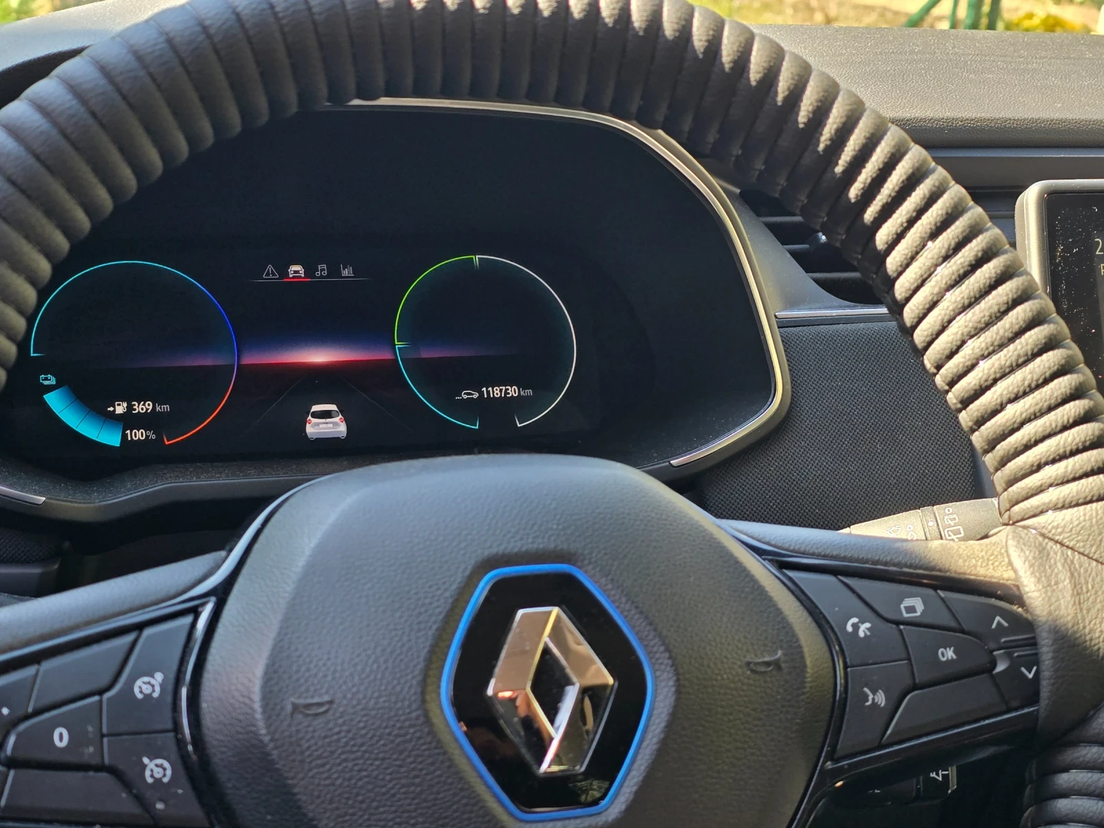 Renault Zoe 52kw/NAVI/ТЕРМОПОМПА/ПАРКТРОНИК! - изображение 9