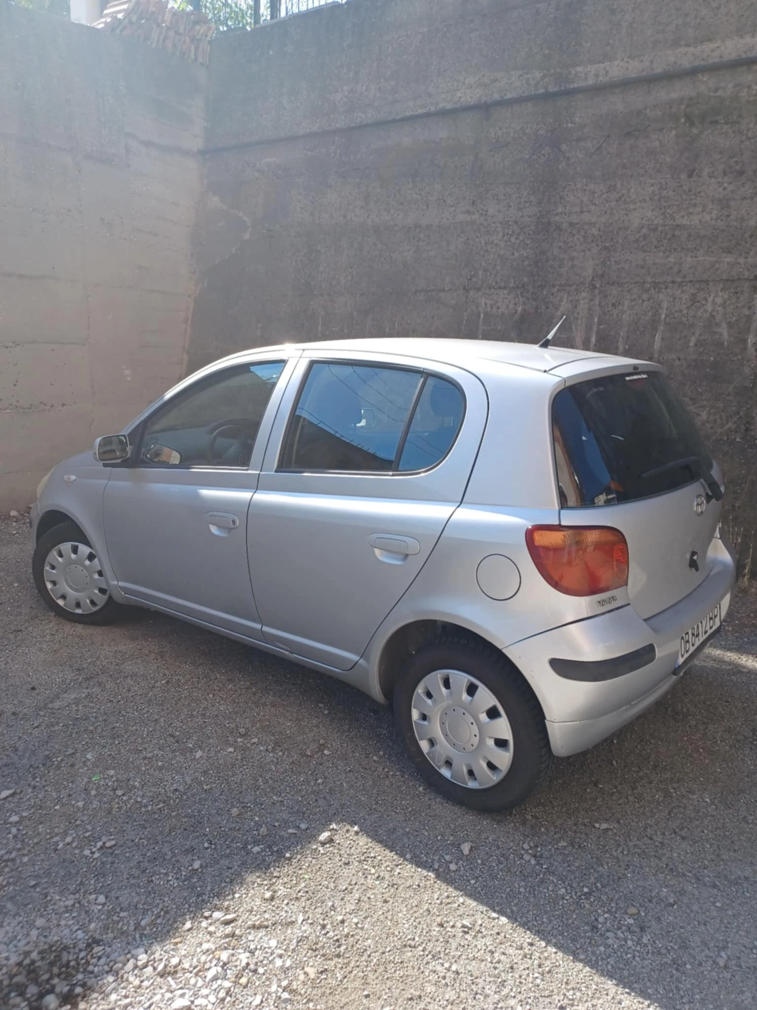 Toyota Yaris 1.3 - изображение 3