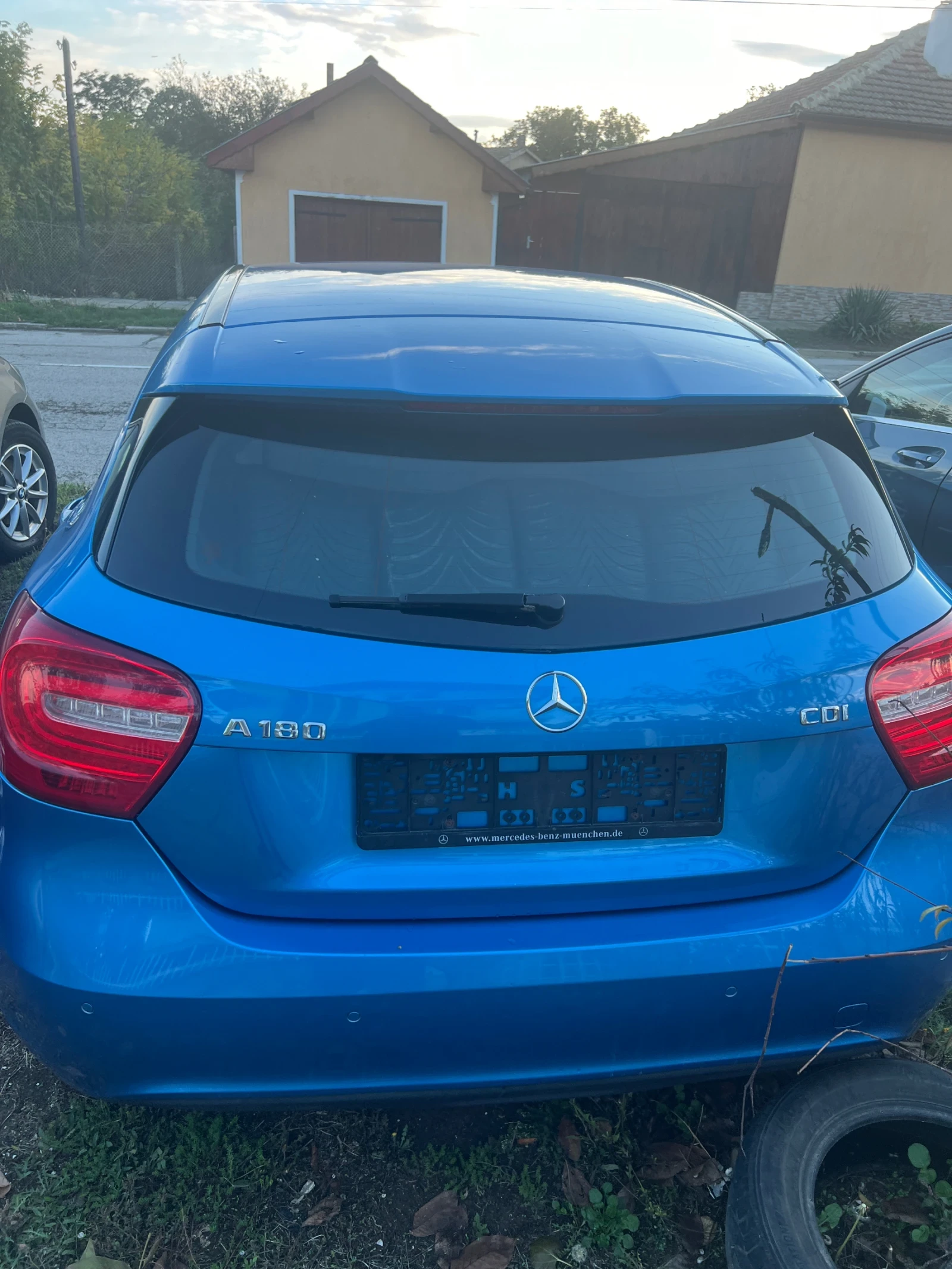 Mercedes-Benz A 180 Лек - изображение 6