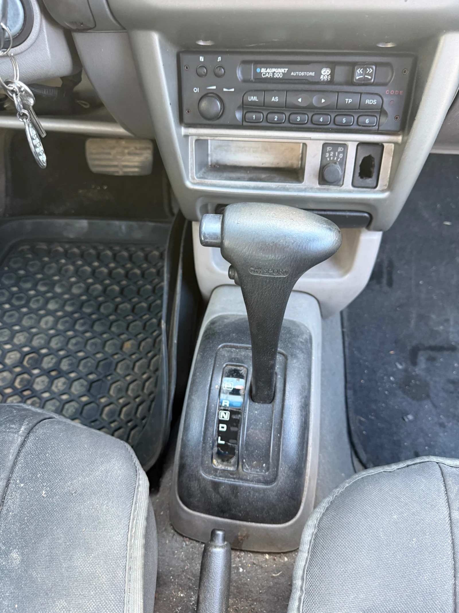 Nissan Micra 1.3 - изображение 6