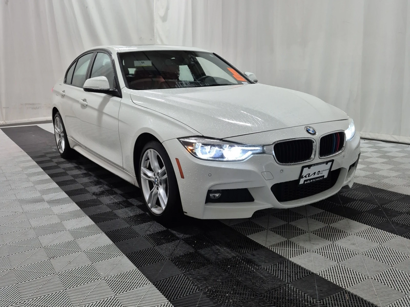 BMW 330 M PACK * * CARFAX * * АВТО КРЕДИТ * *  - изображение 3