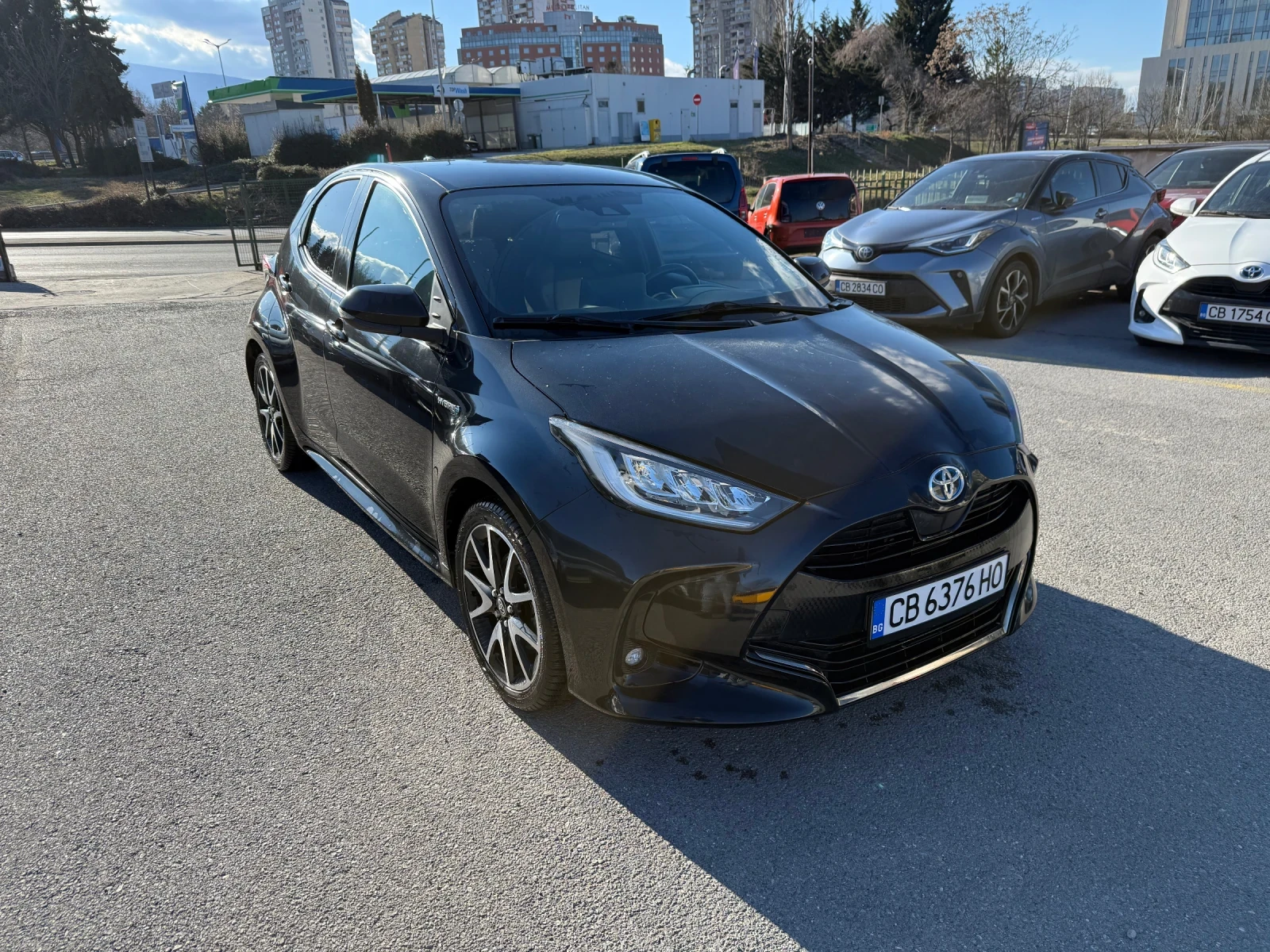 Toyota Yaris 1.5 Hybrid/Панорама/JBL, снимка 2 - Автомобили и джипове - 53260032