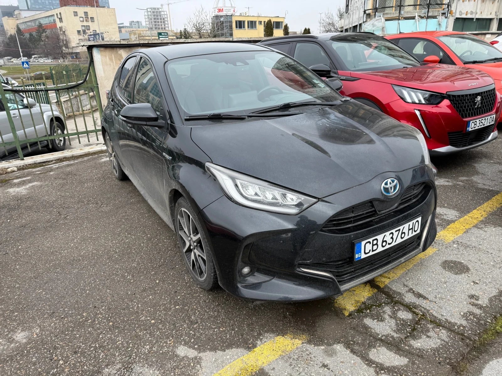 Toyota Yaris 1.5 Hybrid/Панорама/JBL - изображение 2