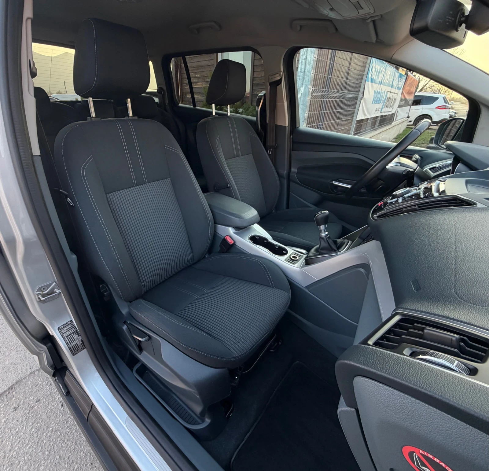 Ford Grand C-Max 1.6TDCi 116к.с * Камера* * Климатроник* , снимка 13 - Автомобили и джипове - 53840700