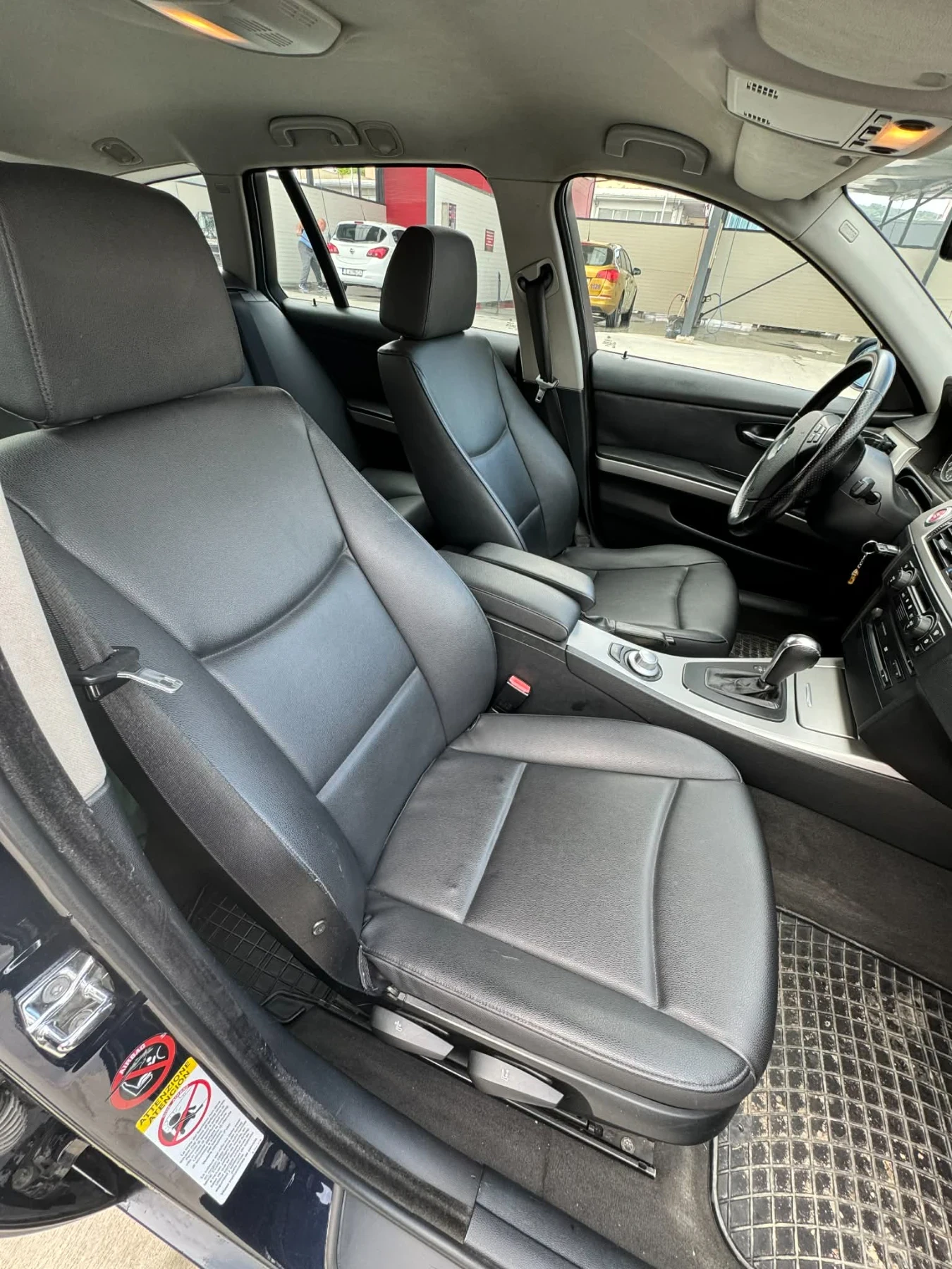 BMW 320 E91, снимка 13 - Автомобили и джипове - 53884537