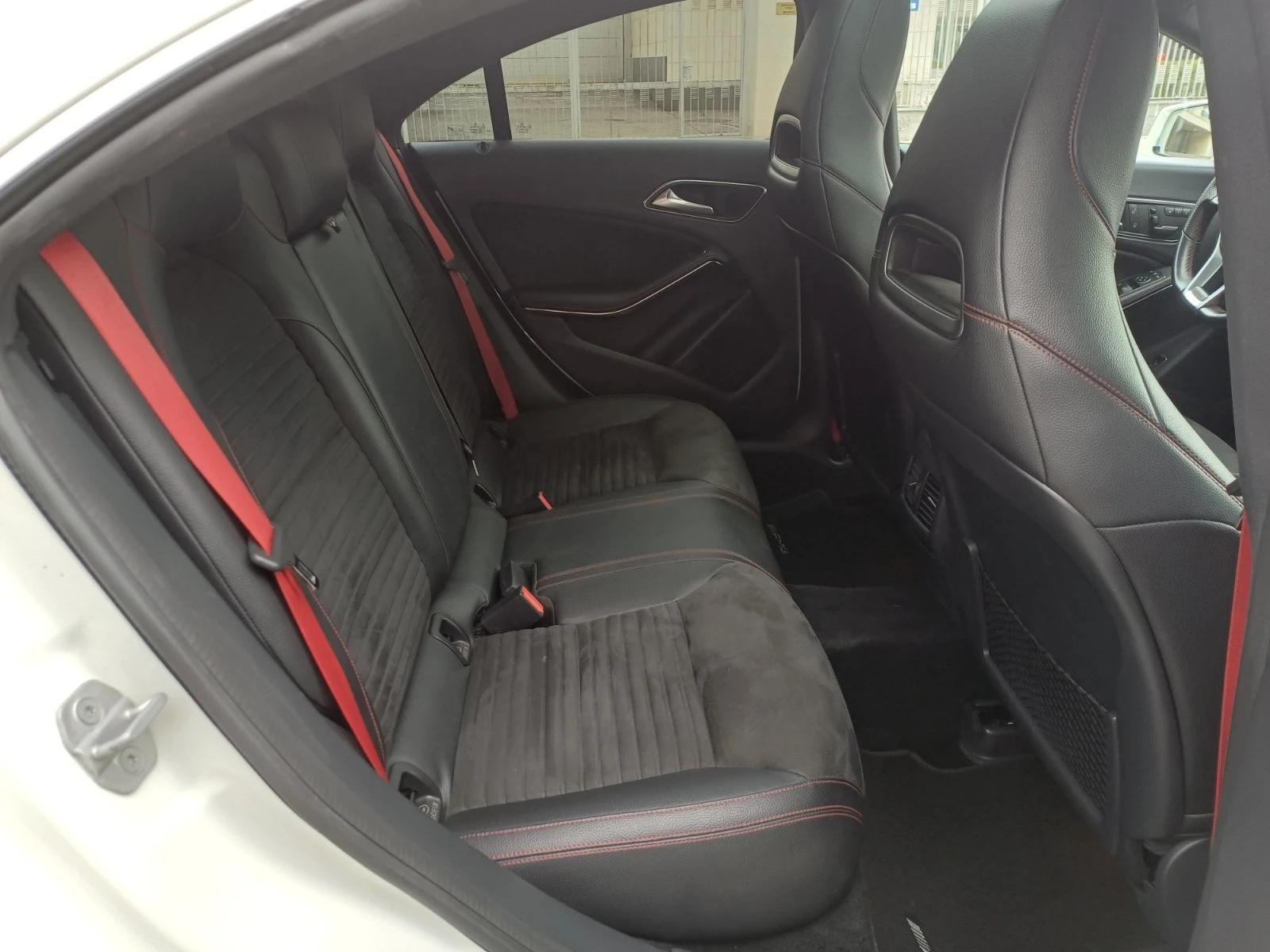 Mercedes-Benz CLA 45 AMG 4Matic , снимка 16 - Автомобили и джипове - 53998204