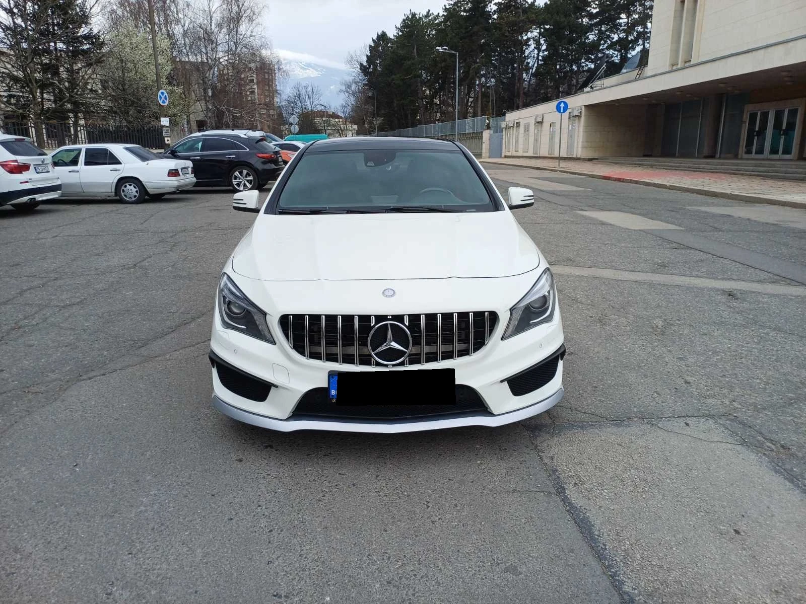 Mercedes-Benz CLA 45 AMG 4Matic , снимка 2 - Автомобили и джипове - 53998204