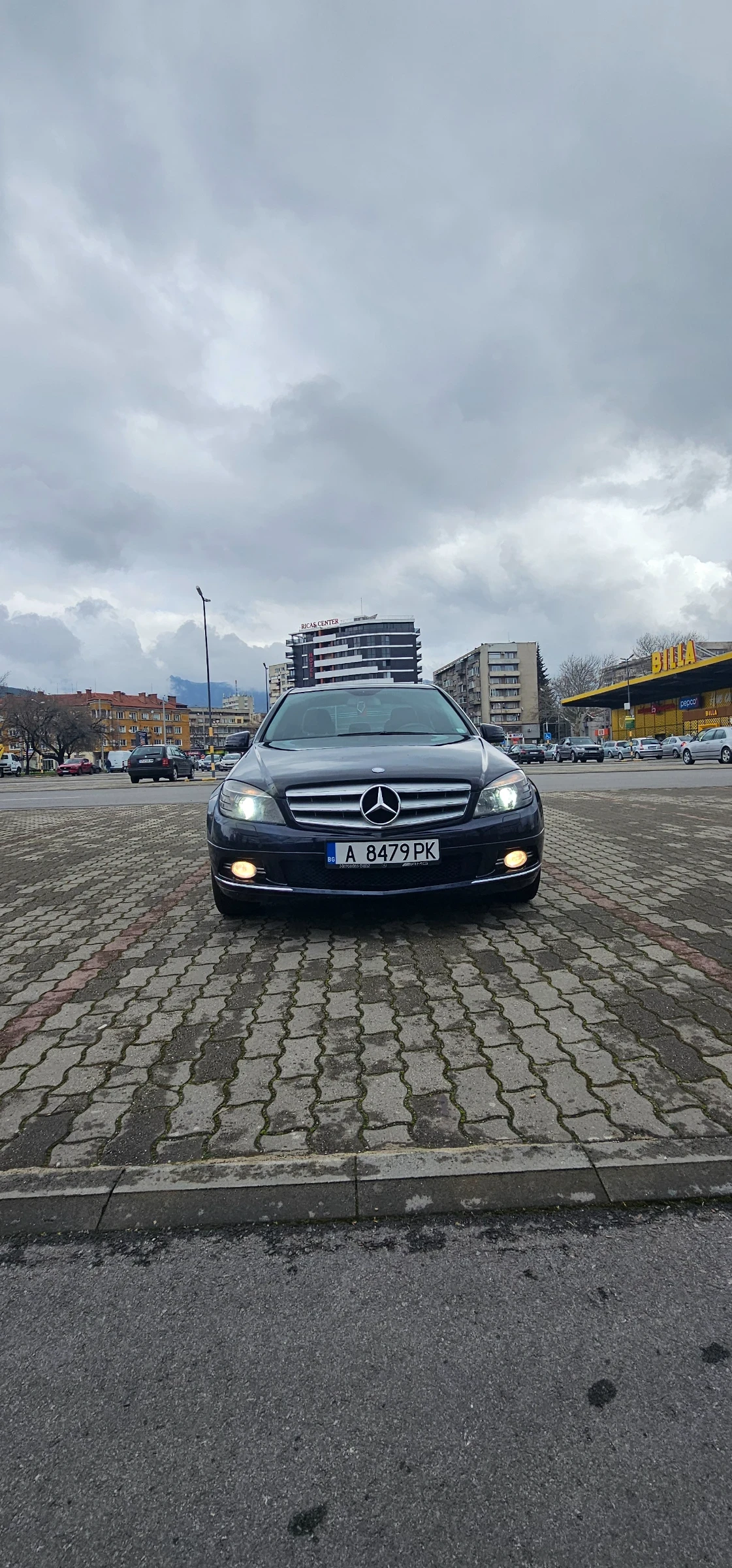 Mercedes-Benz C 220 Ръчка , снимка 7 - Автомобили и джипове - 54017653
