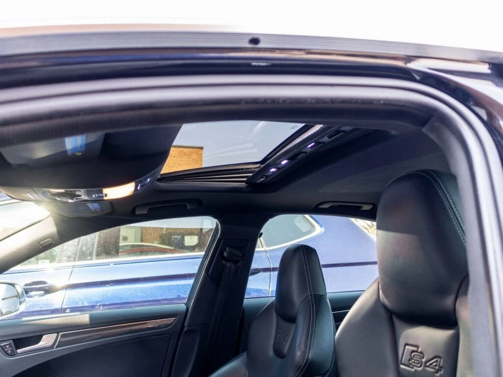 Audi S4 Premium* Manual* AвтоКредит * (ЦЕНА ДО БГ), снимка 9 - Автомобили и джипове - 54269891