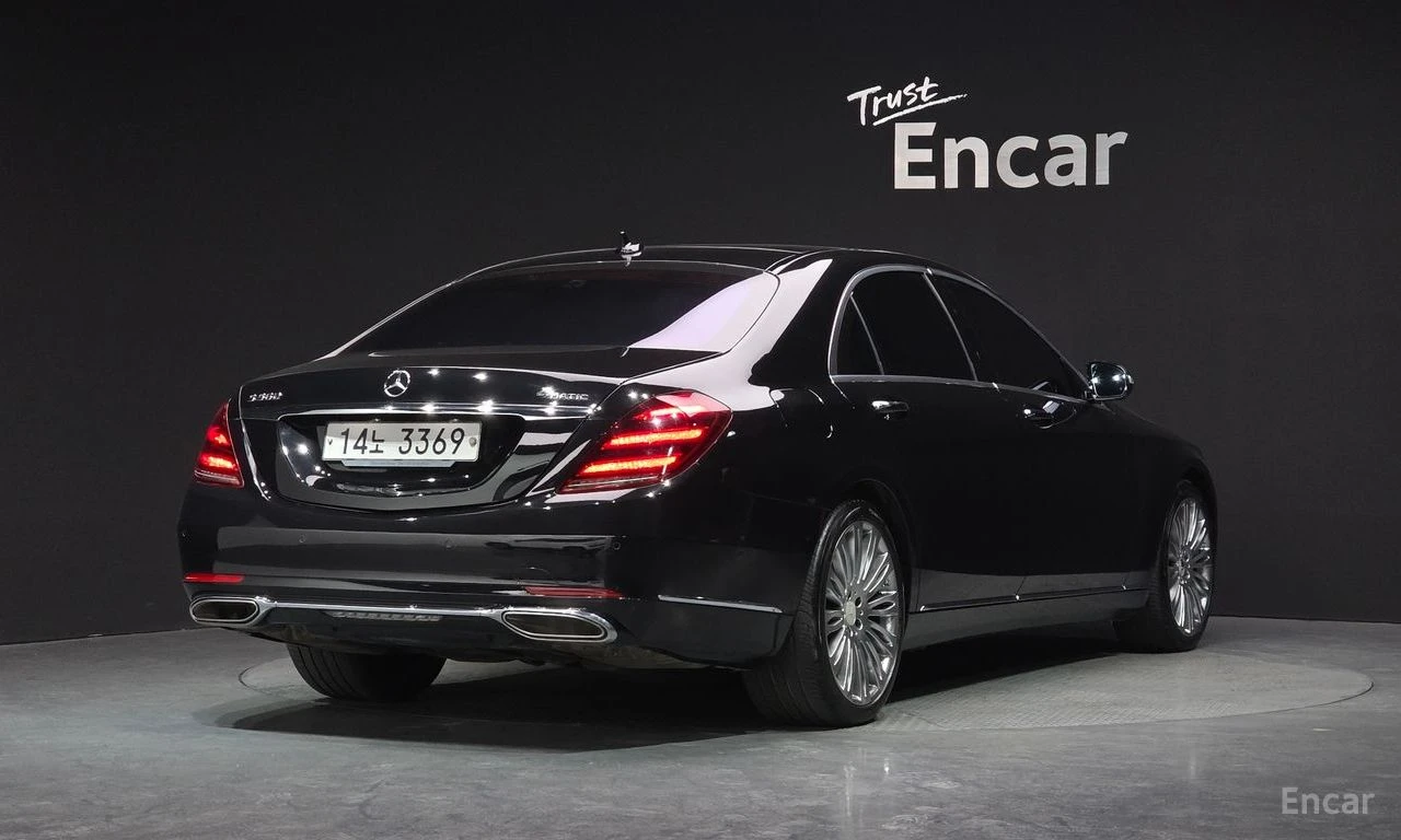 Mercedes-Benz S 560 L* 4MATIC* BURMESTER* ДИГИТАЛНО* ТАБЛО* ОБДУХВАНЕ*, снимка 2 - Автомобили и джипове - 54417749