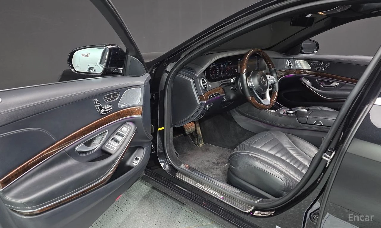 Mercedes-Benz S 560 L* 4MATIC* BURMESTER* ДИГИТАЛНО* ТАБЛО* ОБДУХВАНЕ*, снимка 6 - Автомобили и джипове - 54417749