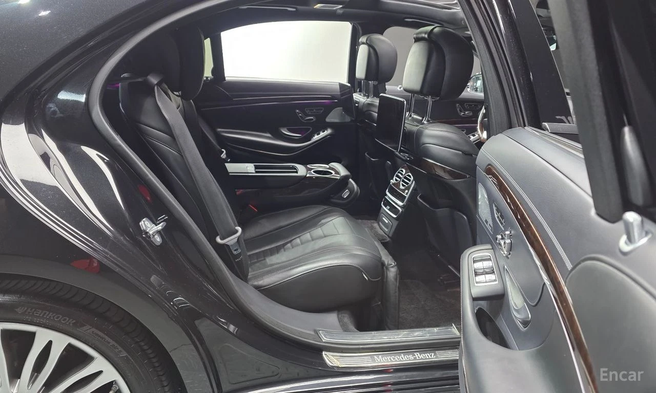 Mercedes-Benz S 560 L* 4MATIC* BURMESTER* ДИГИТАЛНО* ТАБЛО* ОБДУХВАНЕ*, снимка 15 - Автомобили и джипове - 54417749