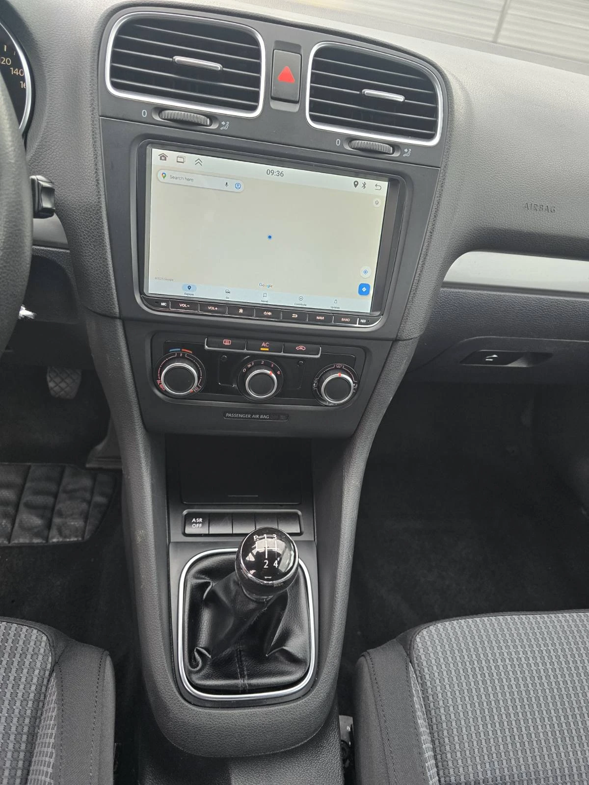 VW Golf 1.4 i, снимка 11 - Автомобили и джипове - 54600903