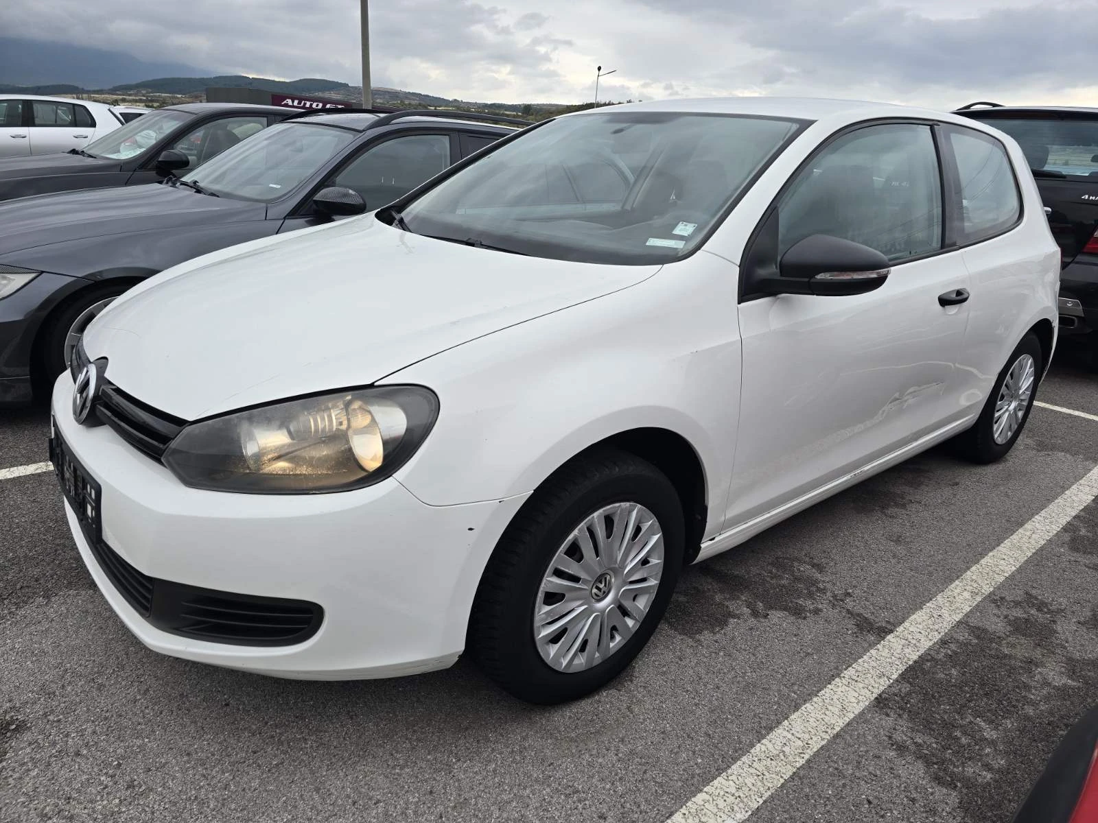 VW Golf 1.4 i, снимка 2 - Автомобили и джипове - 54600903