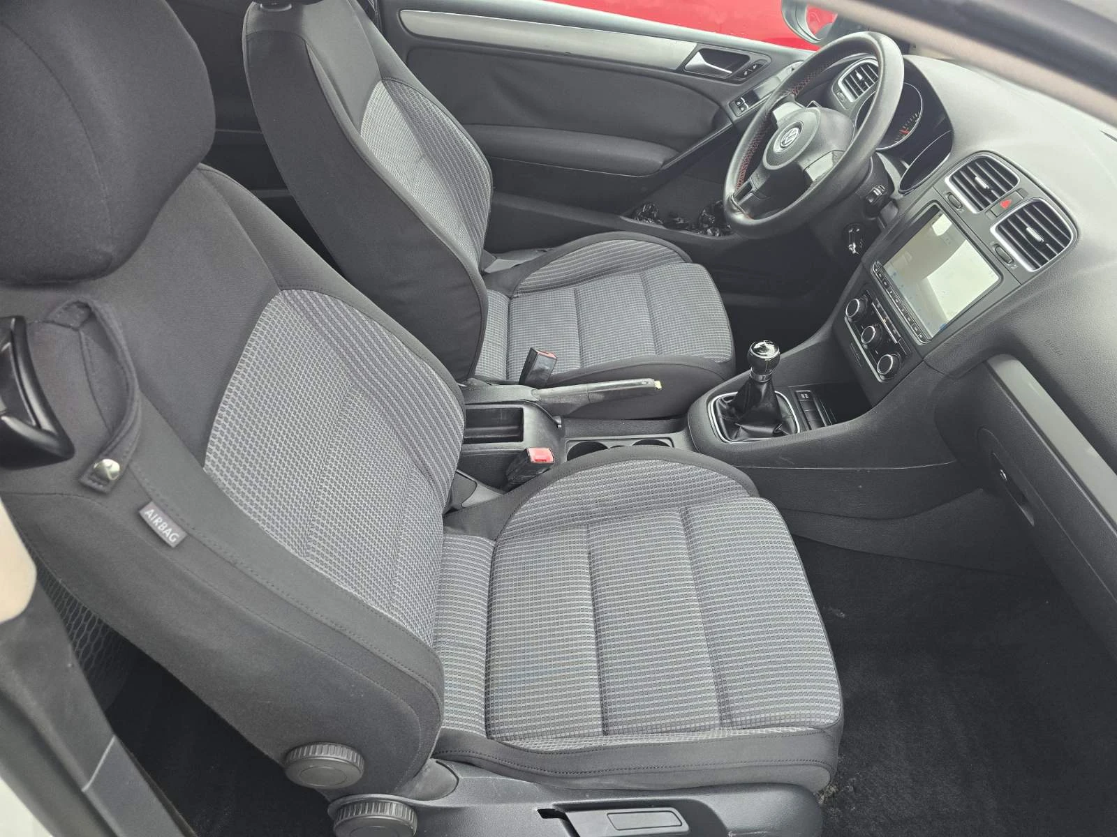 VW Golf 1.4 i, снимка 5 - Автомобили и джипове - 54600903