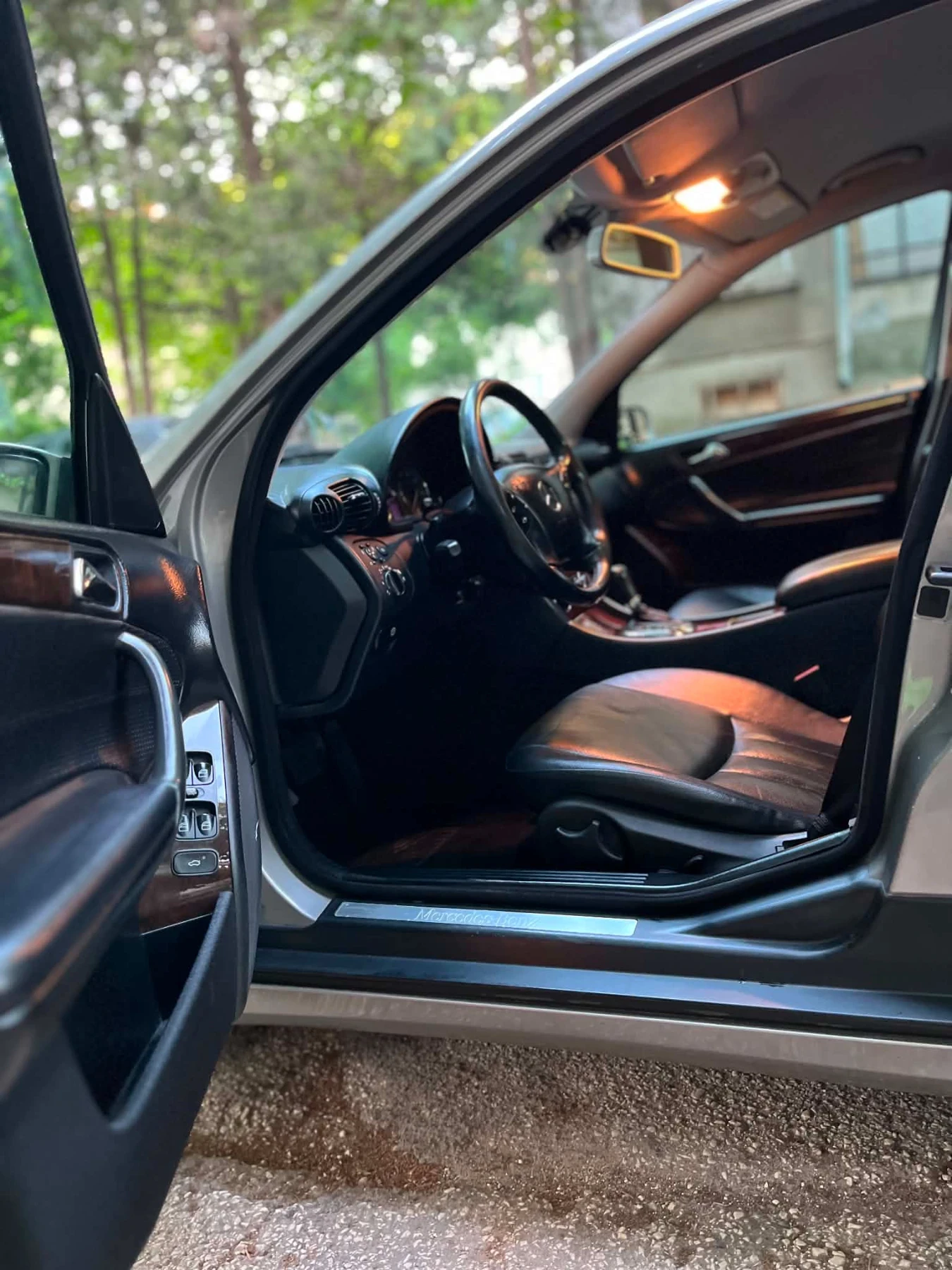 Mercedes-Benz C 230 C 230 2.5i 204кс 2006г 7G tronic, снимка 4 - Автомобили и джипове - 54795561
