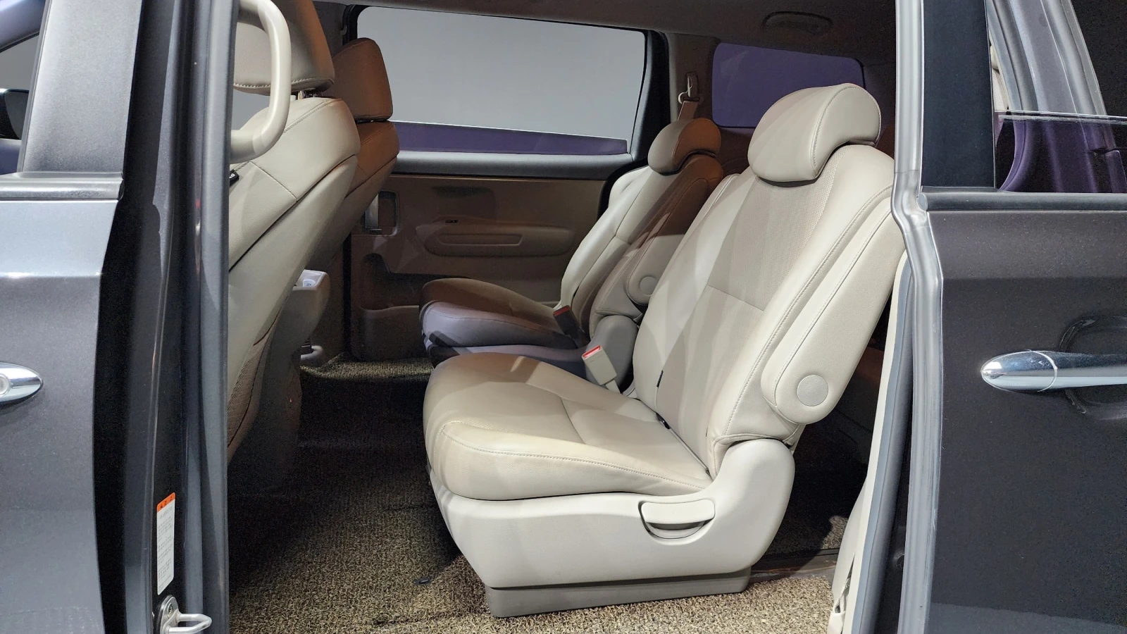 Kia Carnival * 2.2* CRDI* , снимка 9 - Автомобили и джипове - 54895596