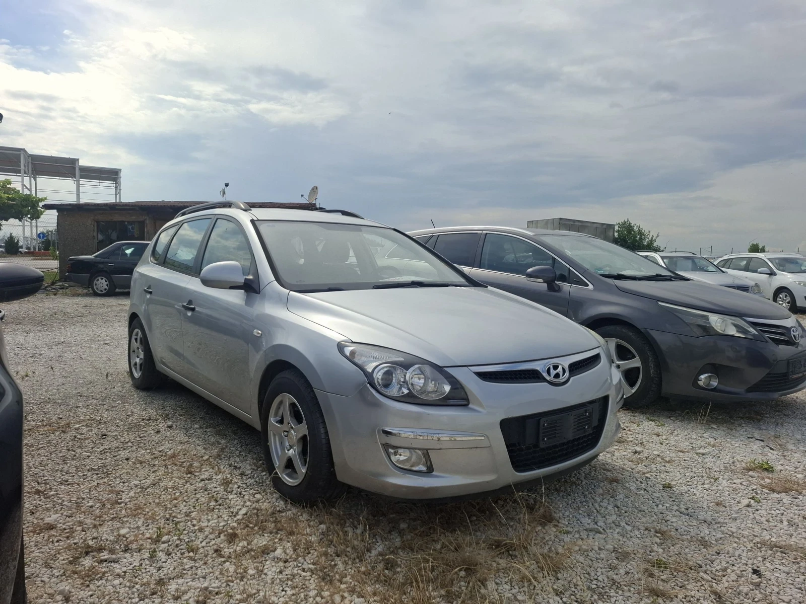 Hyundai I30 1.4 Бензин, снимка 2 - Автомобили и джипове - 55012840