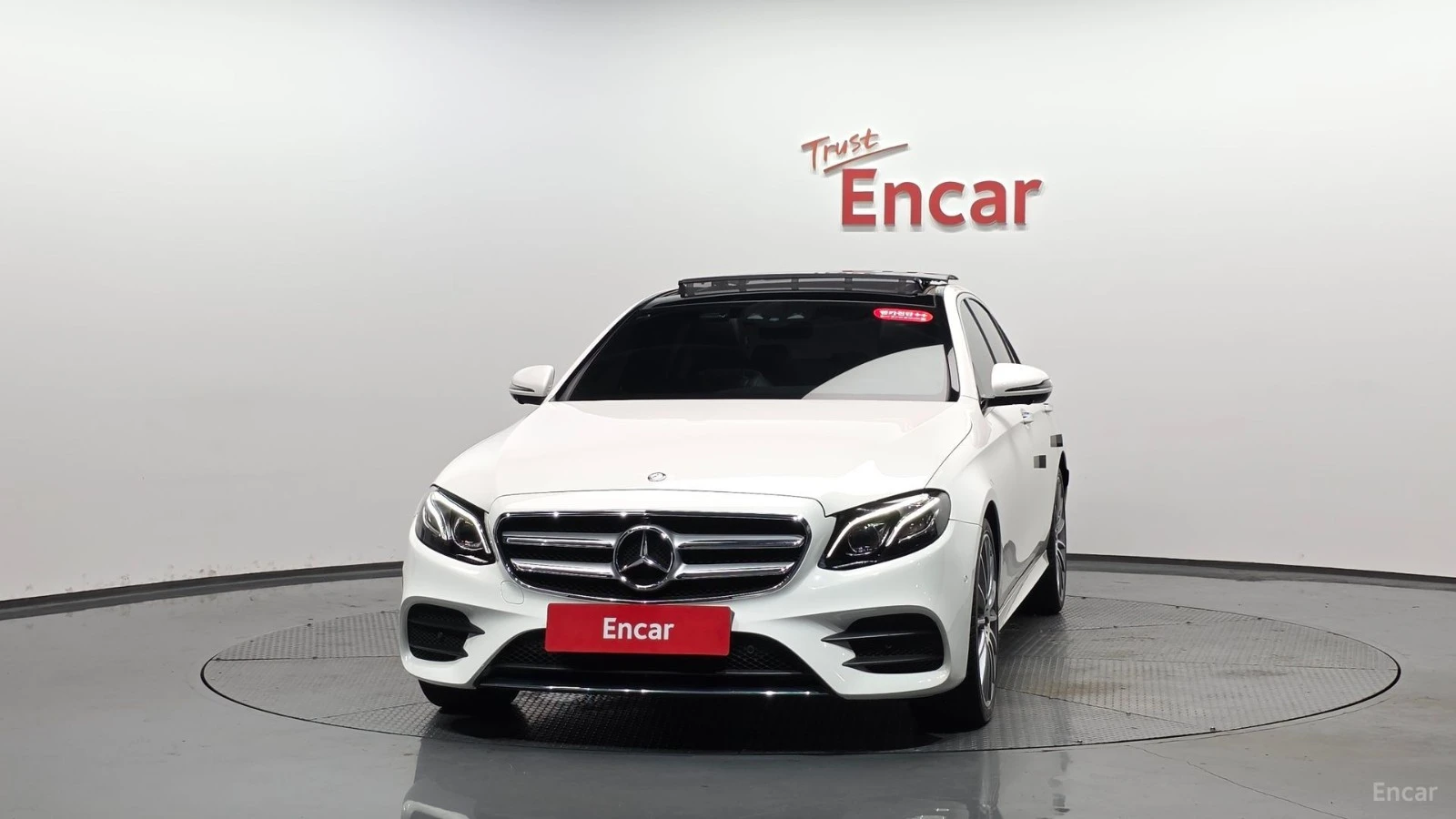 Mercedes-Benz E 300 AMG* 4MATIC* ПОДГРЕВ* КОЖА* ПАНОРАМА* 360* , снимка 3 - Автомобили и джипове - 55502110