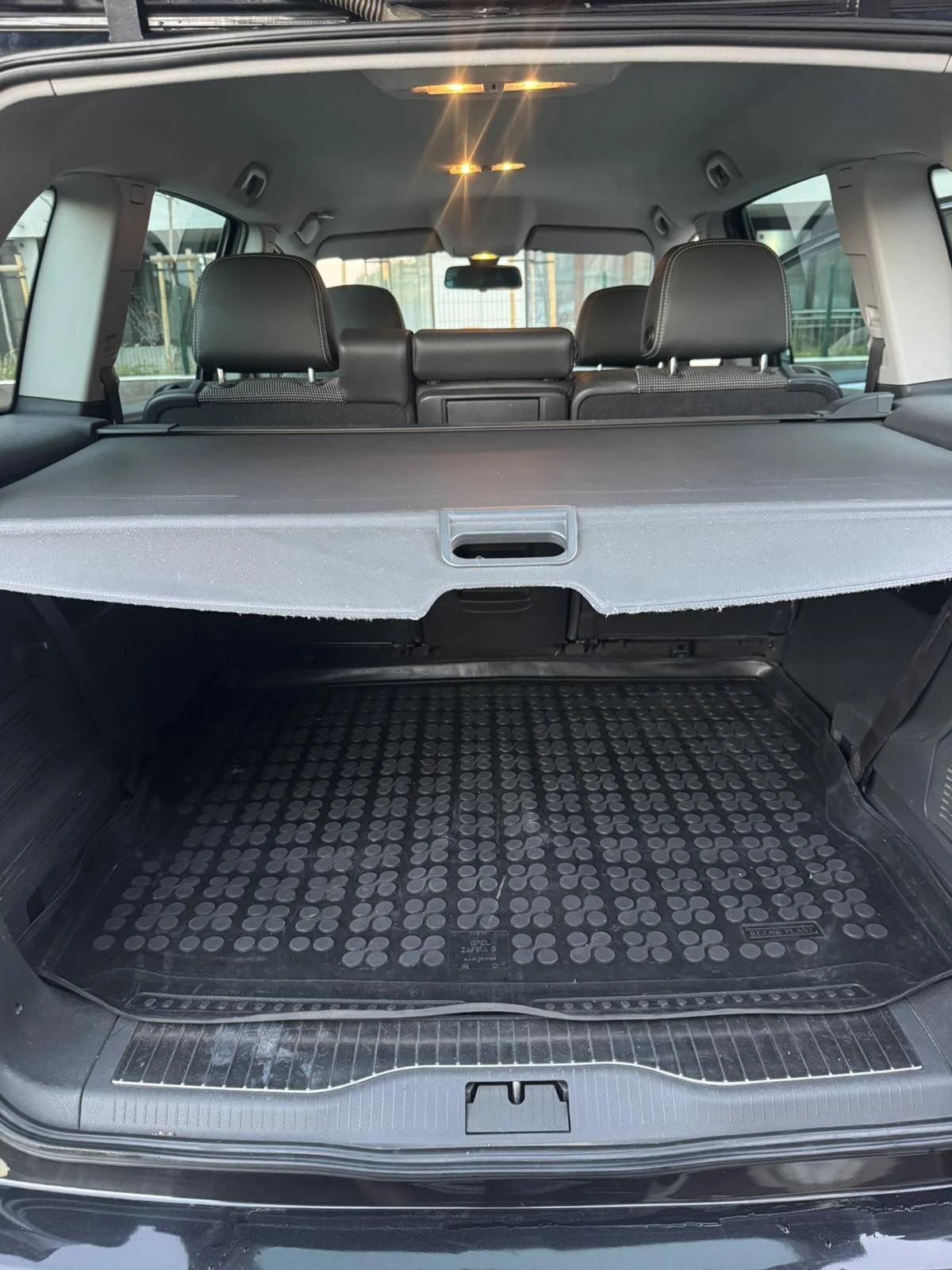 Opel Zafira FACELIFT/TOP/7 Места/ECO, снимка 14 - Автомобили и джипове - 56107458