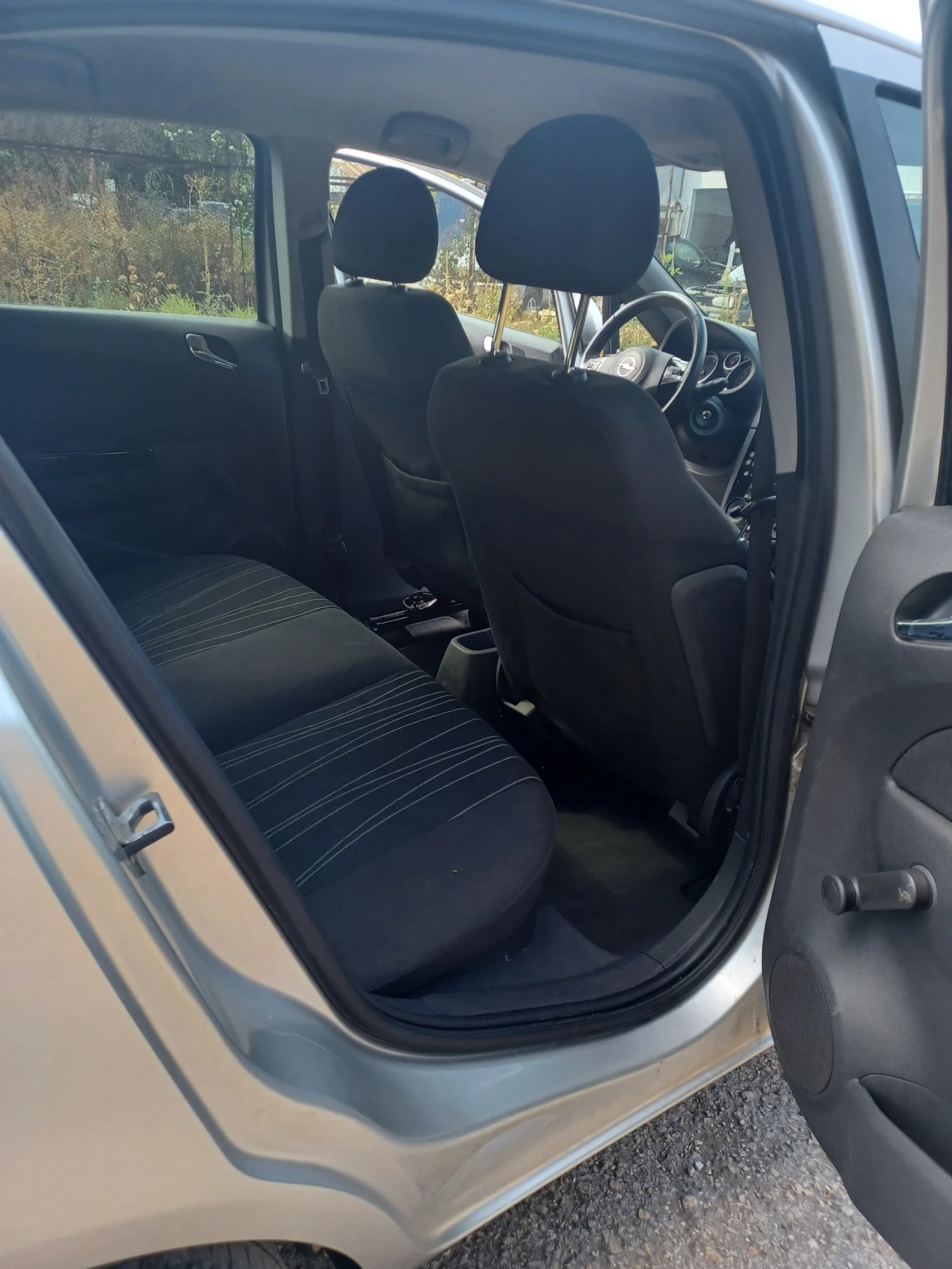 Opel Corsa 1.3, снимка 3 - Автомобили и джипове - 56410950