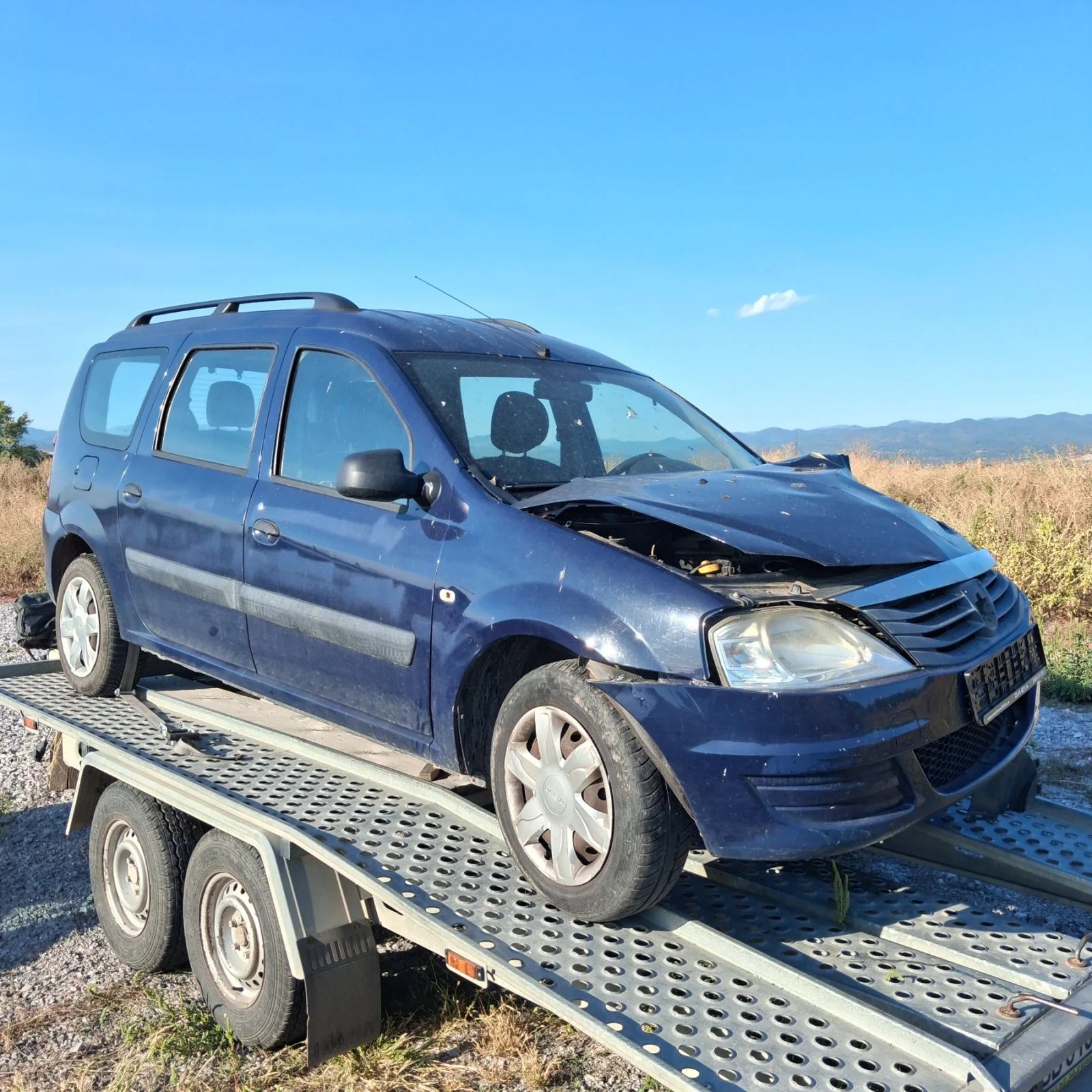 Dacia Logan 1.4i  на части, снимка 4 - Автомобили и джипове - 56706190