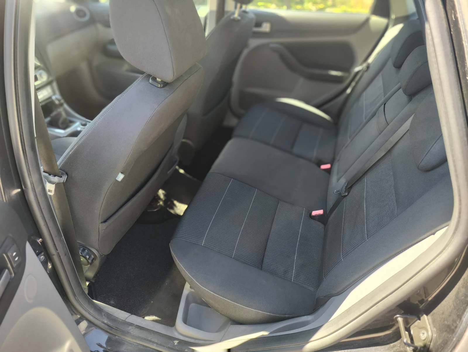 Ford Focus 1.6 TDCi, снимка 7 - Автомобили и джипове - 56336002