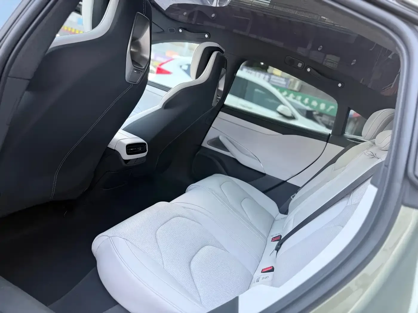 Xiaomi SU7 RWD Ultra Long Range Advanced Smart Driving Pro Ed, снимка 8 - Автомобили и джипове - 56360287