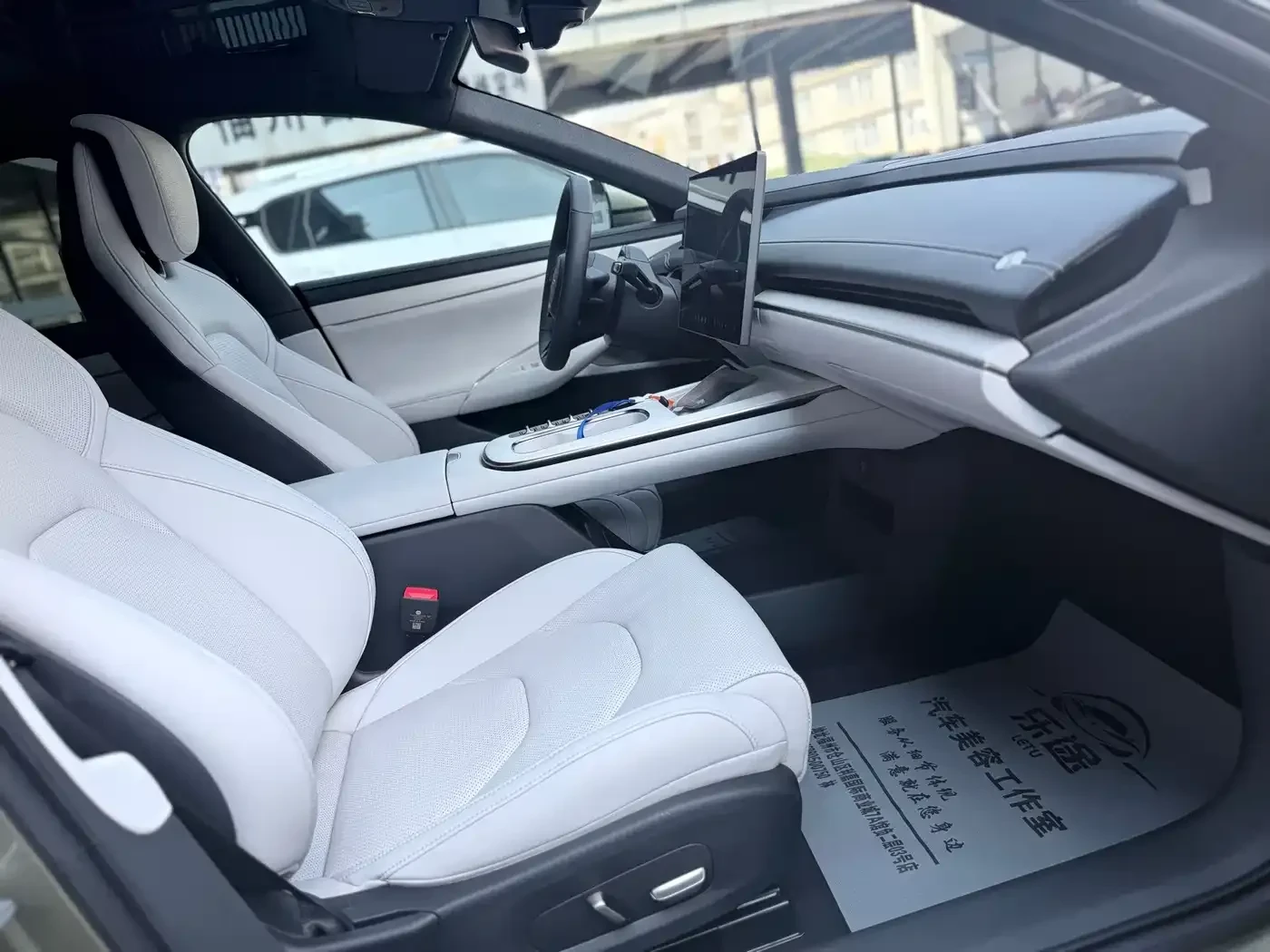 Xiaomi SU7 RWD Ultra Long Range Advanced Smart Driving Pro Ed, снимка 13 - Автомобили и джипове - 56360287