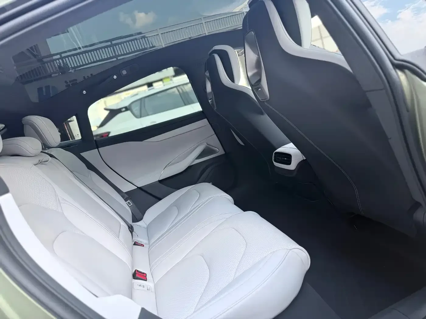 Xiaomi SU7 RWD Ultra Long Range Advanced Smart Driving Pro Ed, снимка 12 - Автомобили и джипове - 56360287