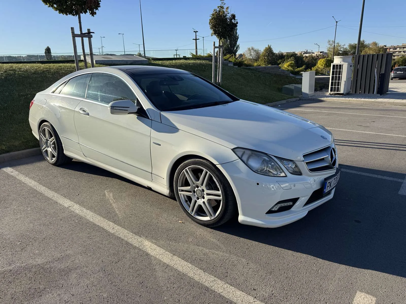 Mercedes-Benz E 250 AMG, снимка 2 - Автомобили и джипове - 56430235
