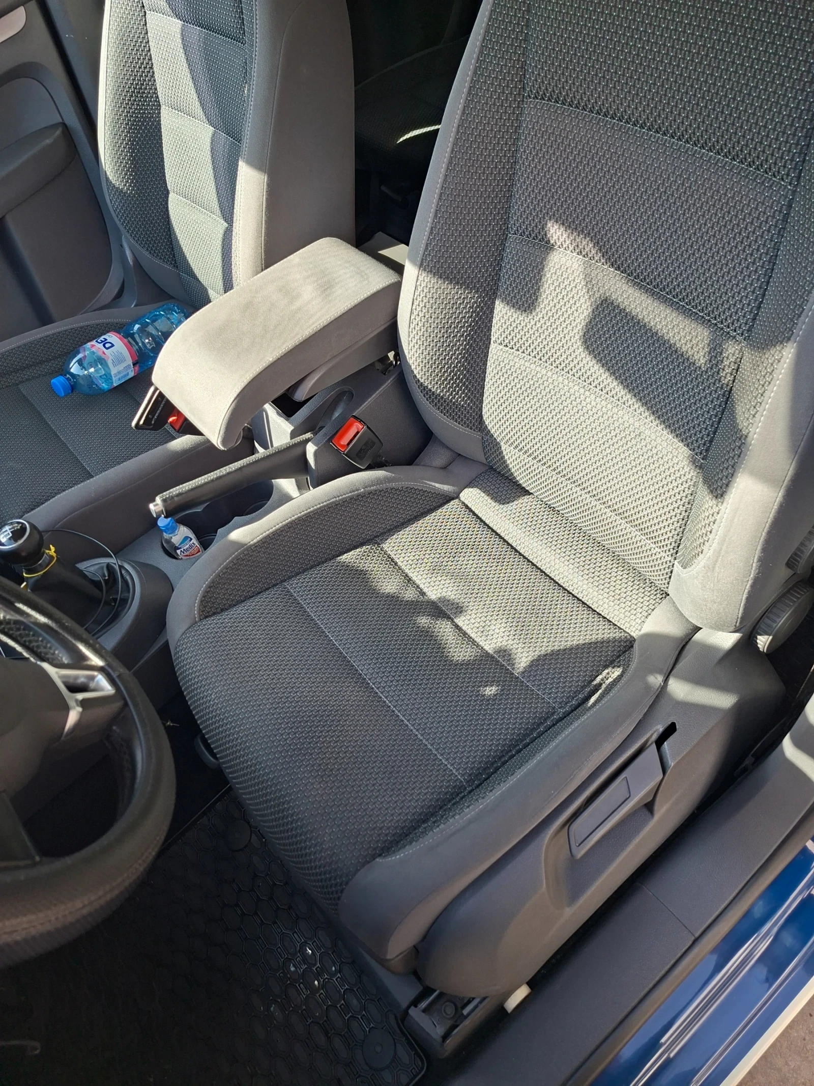 VW Touran, снимка 15 - Автомобили и джипове - 56634662