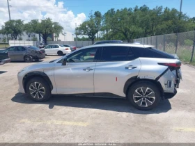 Lexus RZ 300e Premium FWD, снимка 8