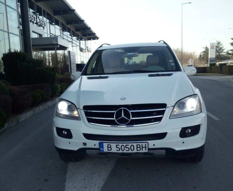 Mercedes-Benz ML 350 Газ. Инж., снимка 2 - Автомобили и джипове - 44550624