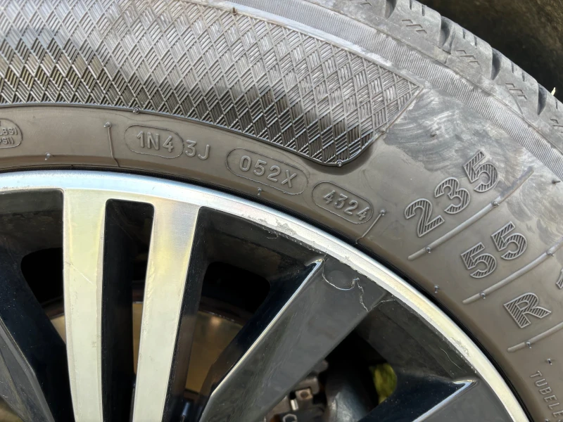 VW Tiguan 4 Motion , снимка 16 - Автомобили и джипове - 52568074