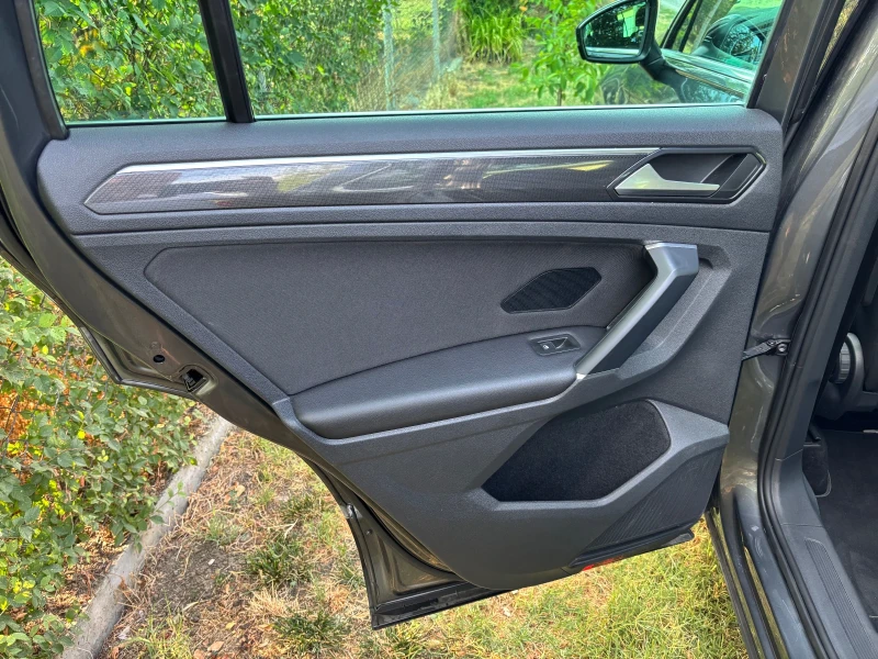 VW Tiguan 4 Motion , снимка 8 - Автомобили и джипове - 52568074