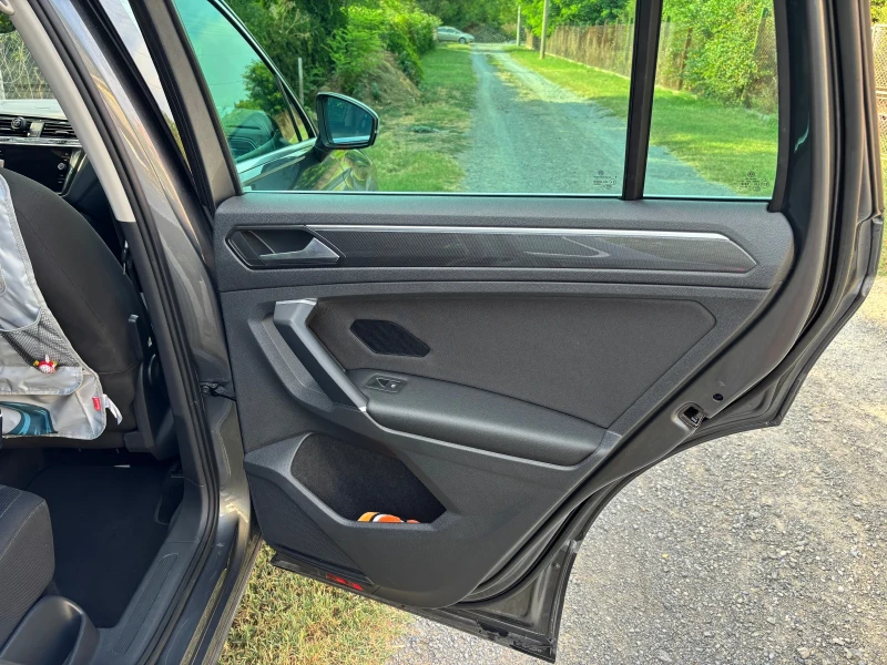 VW Tiguan 4 Motion , снимка 9 - Автомобили и джипове - 52568074