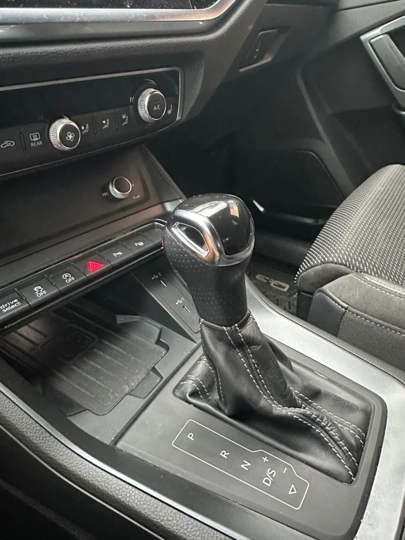 Audi Q3 Sportback, снимка 13 - Автомобили и джипове - 52148126