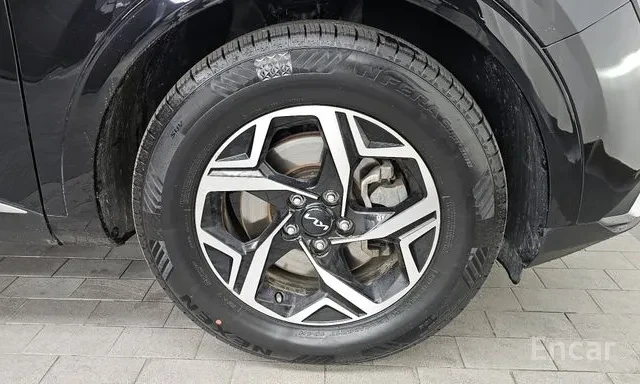 Kia Sportage 2.0 DIESEL / 4WD / ЛИЗИНГ, снимка 5 - Автомобили и джипове - 54899872