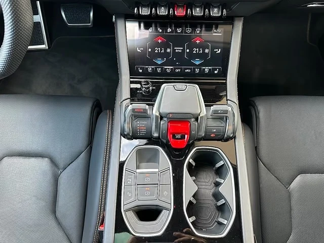 Lamborghini Urus SE PLUG-IN HYBRID AKRAPOVIC KERAMIK B&O PANORAMA, снимка 11 - Автомобили и джипове - 56261024