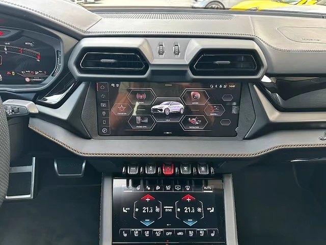 Lamborghini Urus SE PLUG-IN HYBRID AKRAPOVIC KERAMIK B&O PANORAMA, снимка 10 - Автомобили и джипове - 56261024