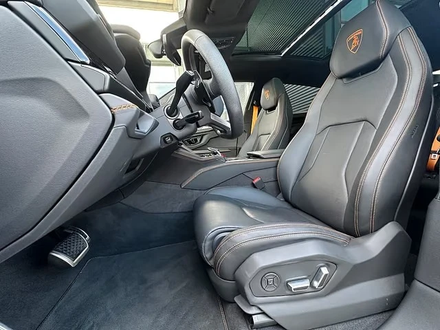 Lamborghini Urus SE PLUG-IN HYBRID AKRAPOVIC KERAMIK B&O PANORAMA, снимка 13 - Автомобили и джипове - 56261024