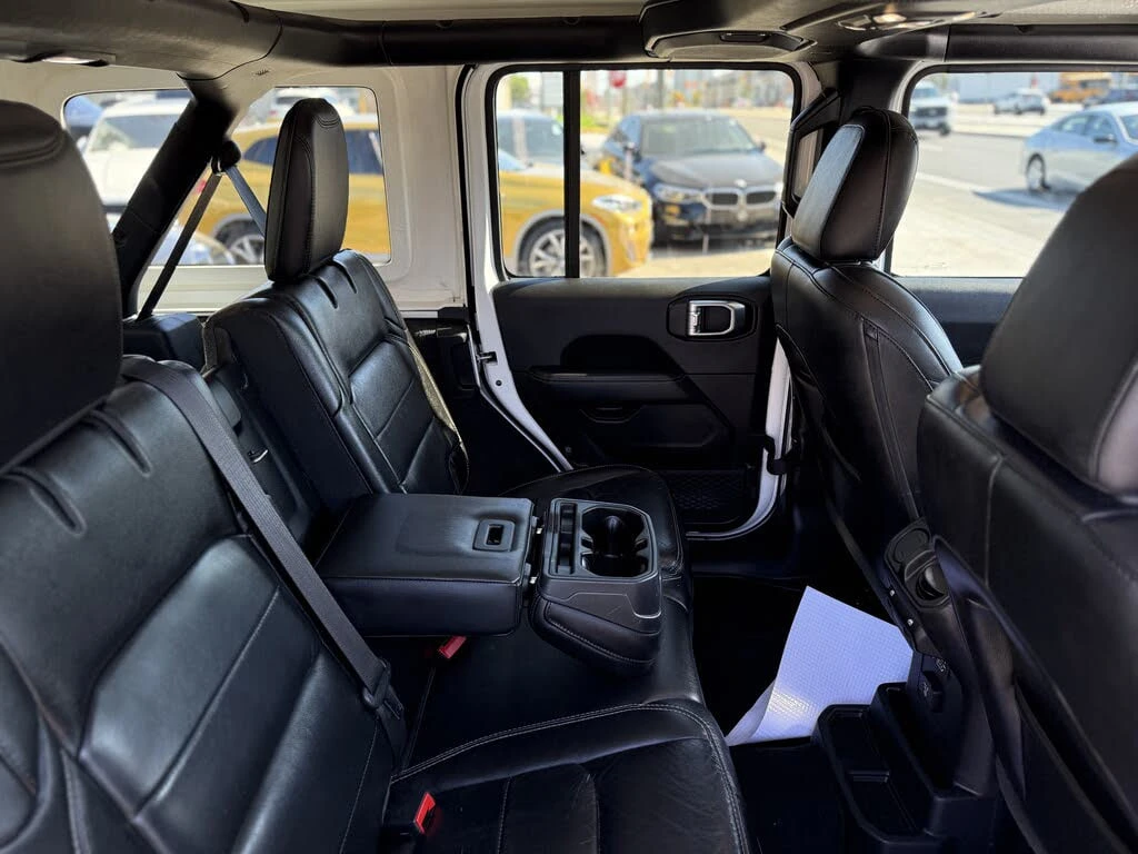 Jeep Wrangler *  *    *   *  | Mobile.bg   13