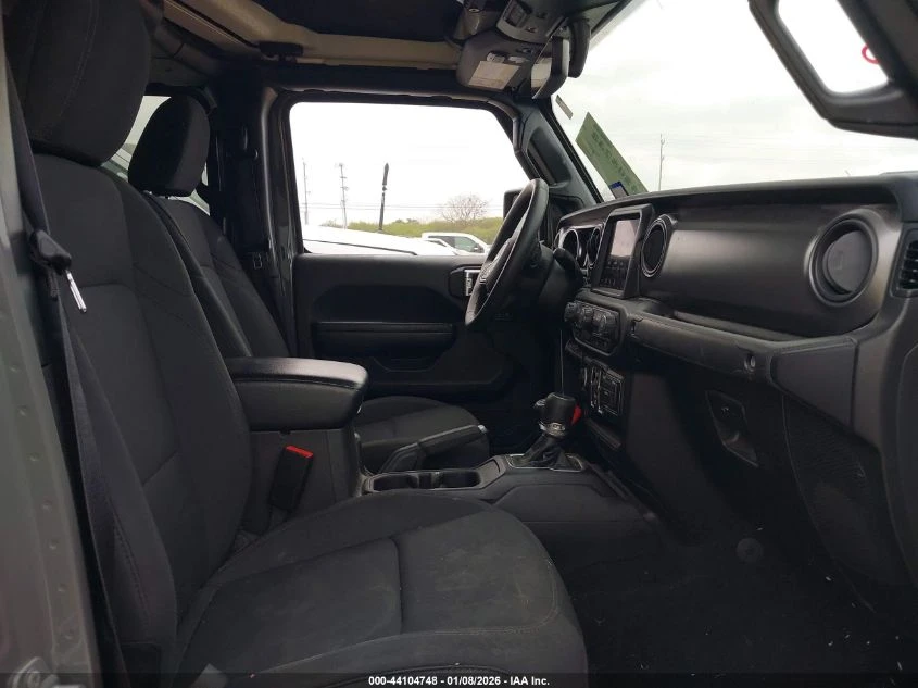 Jeep Gladiator 3l Willys 4X4 - изображение 5