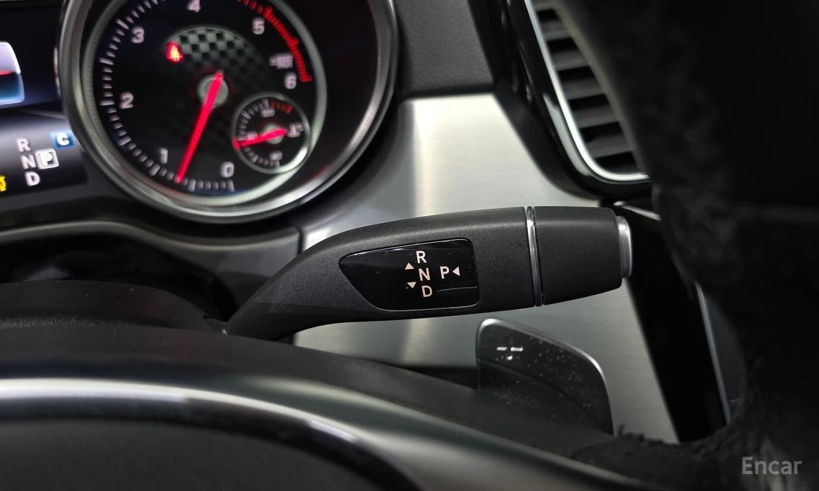 Mercedes-Benz GLE 350, снимка 9 - Автомобили и джипове - 53903353