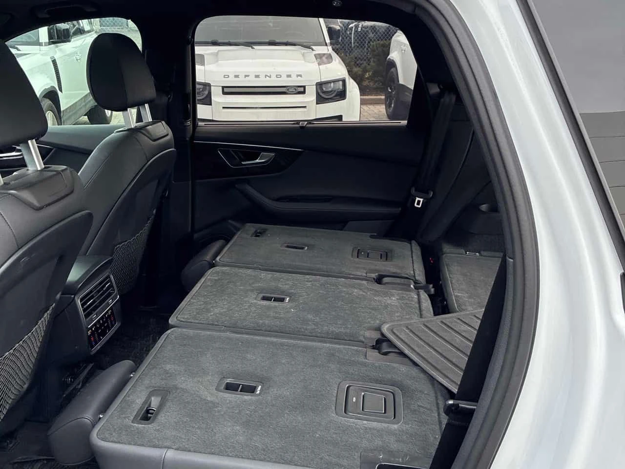 Audi Q7 * Technik * CARFAX * ���� �� �� | Mobile.bg � ����������� 12