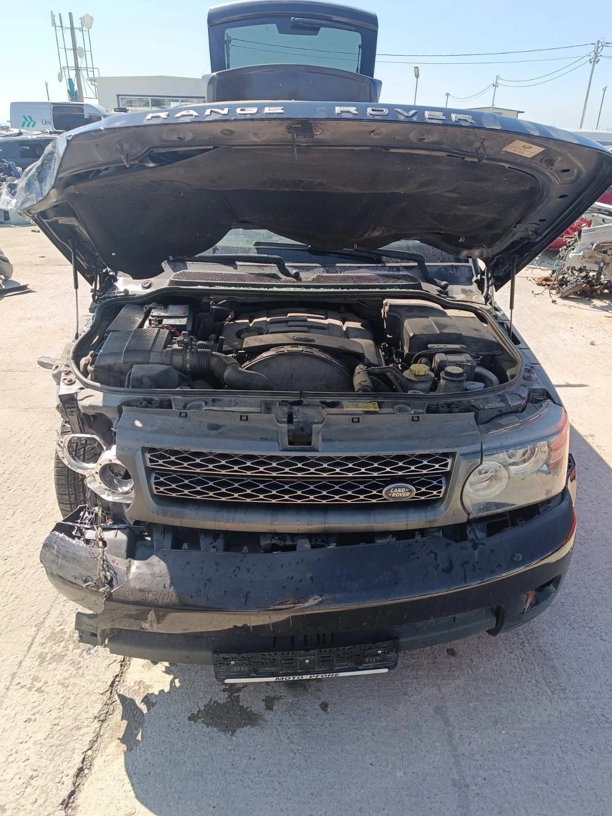 Land Rover Range Rover Sport 3.0 D, снимка 4 - Автомобили и джипове - 55901212