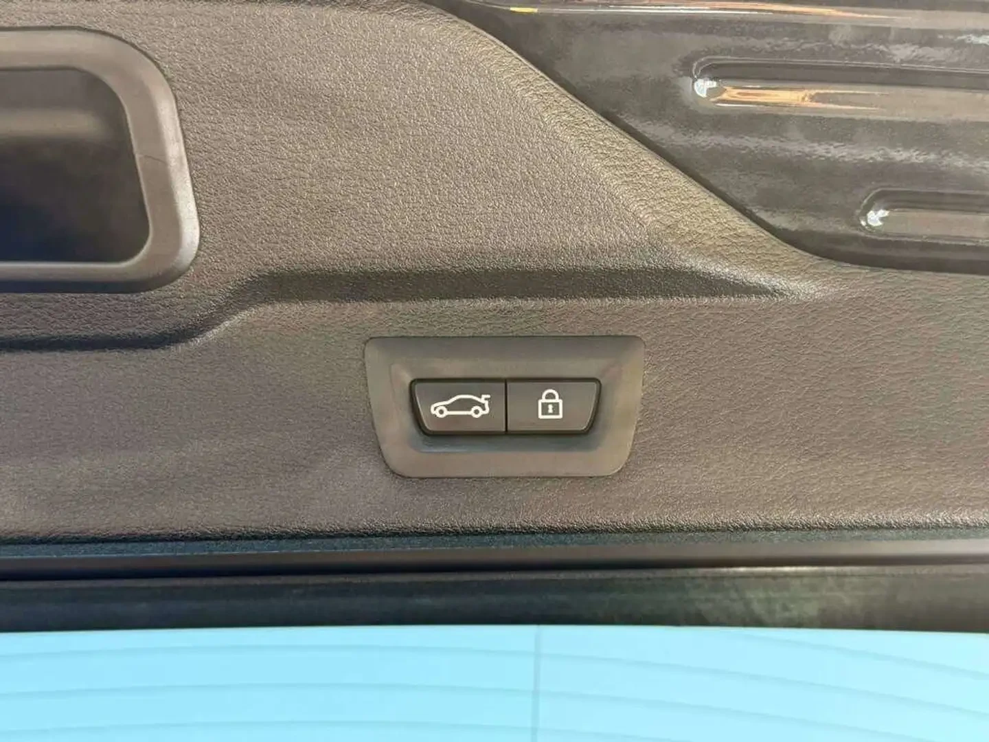 BMW X5 xDrive50i | 2015 | 4.4 V8 | 445 �.�.| 143 635 �� | Mobile.bg � ����������� 12