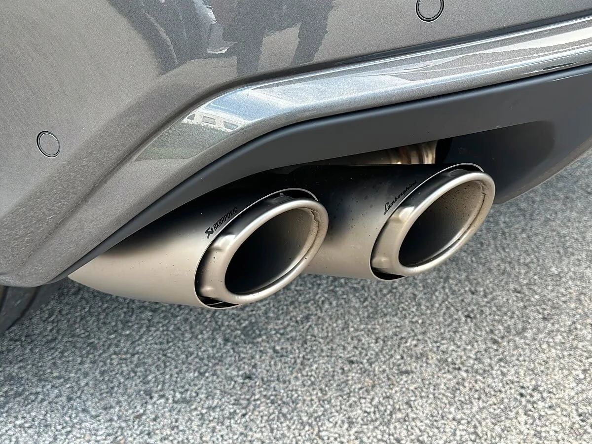 Lamborghini Urus SE PLUG-IN HYBRID AKRAPOVIC KERAMIK B&O PANORAMA, снимка 5 - Автомобили и джипове - 56261024